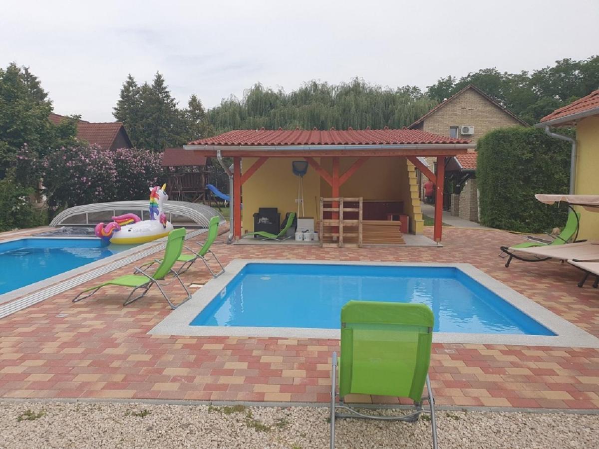 Ponty Orso Vendeghaz Villa Nagybaracska Exterior photo