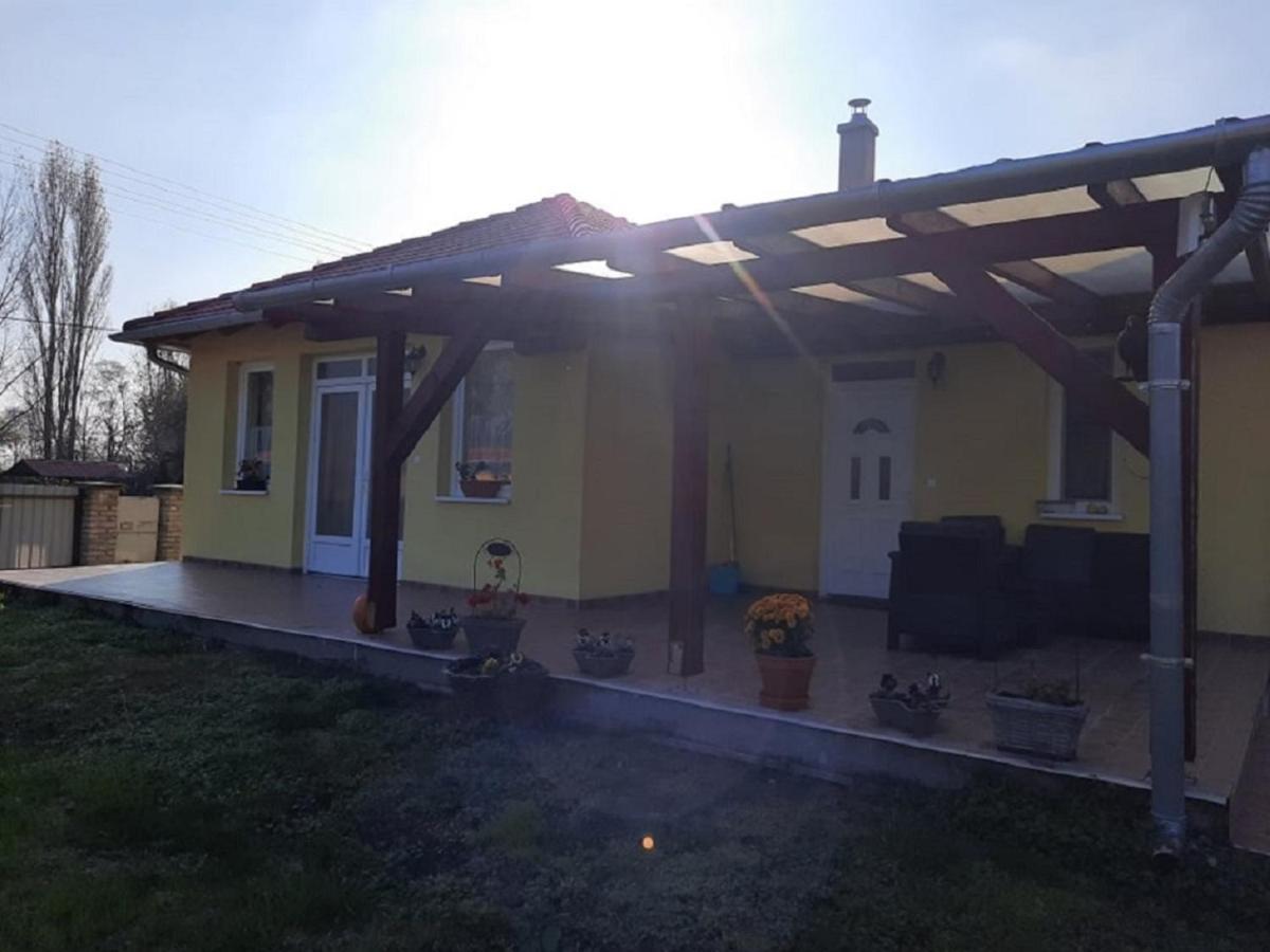 Ponty Orso Vendeghaz Villa Nagybaracska Exterior photo